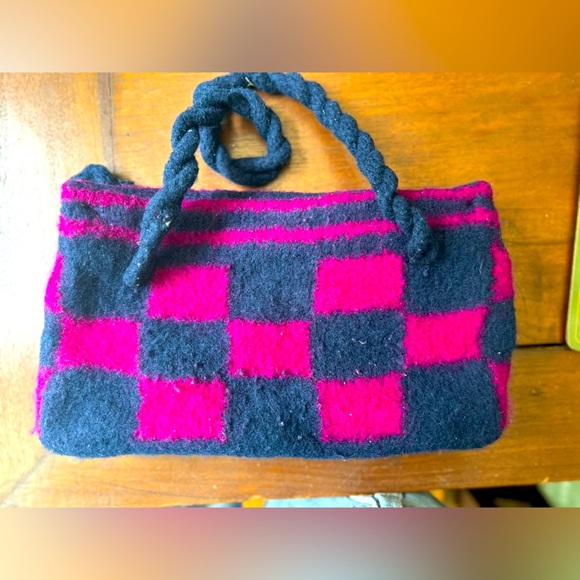 Custom Wool Purse - Picture 1 of 3